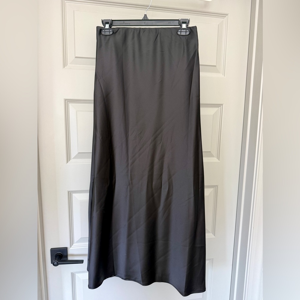 Elegant Black Midi Skirt